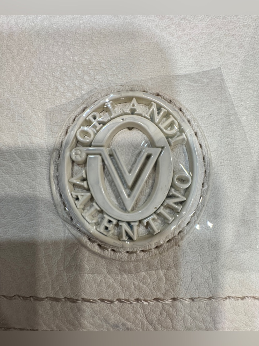 Valentino White Logo Leather Shoulder Bag - Picture 2 of 8